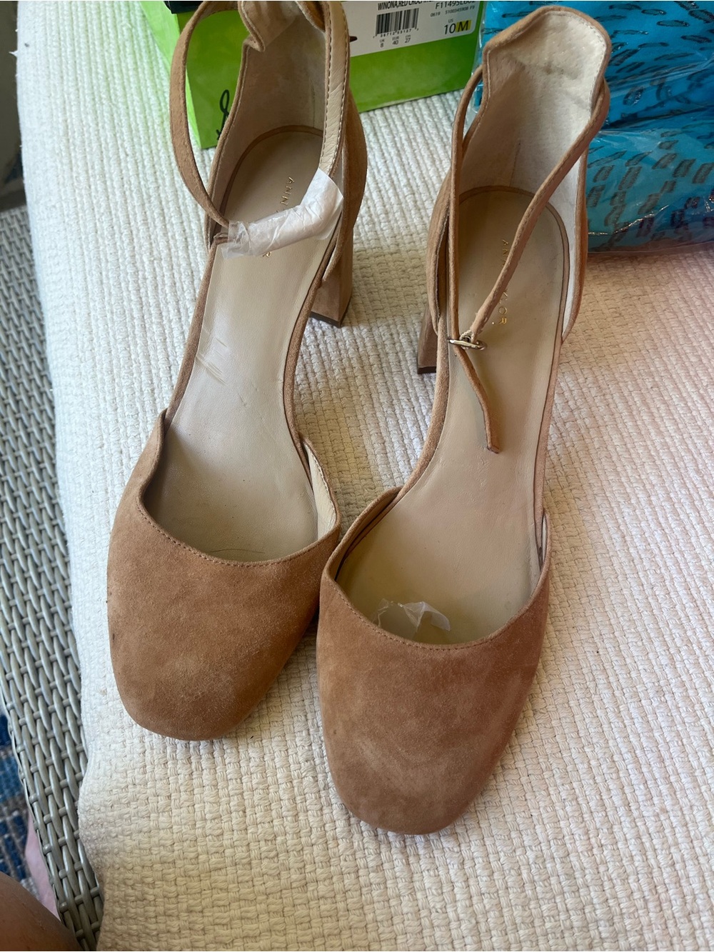 Women’s Ankle Strap Block Heel Pumps in Camel Suede, New no tags, sz 10